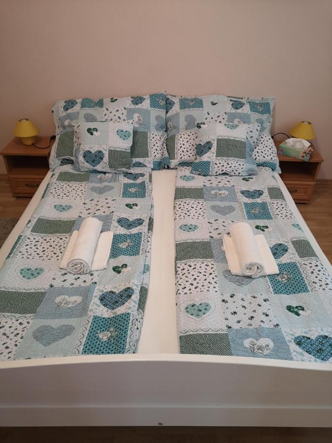 Natasa Apartman Orosháza Extérieur photo